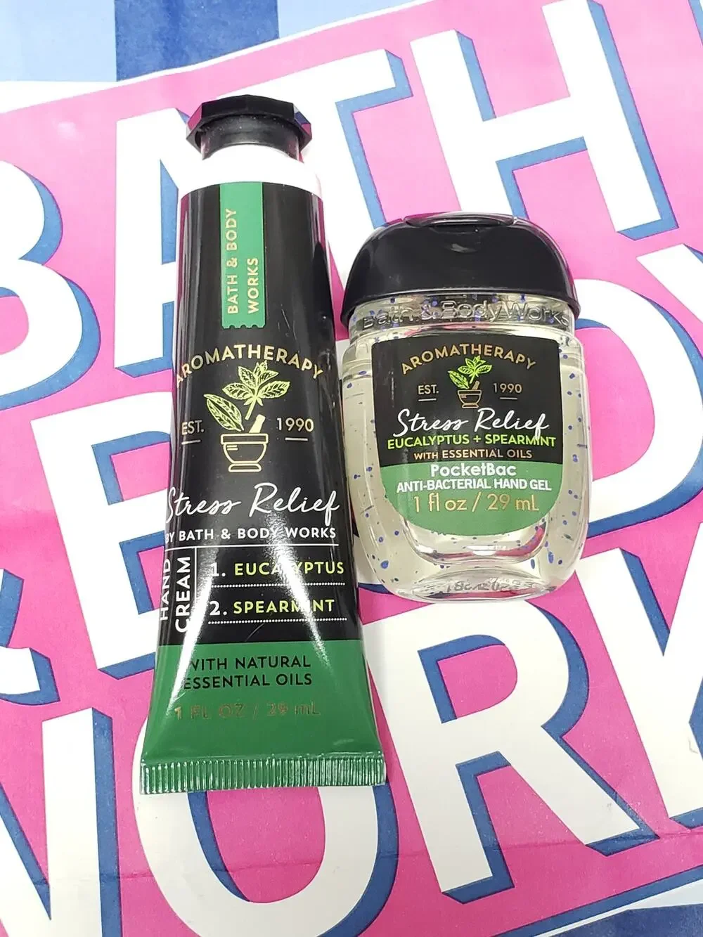 BBW STRESS RELIEF Eucalyptus & Spearmint Hand Cream & PocketBac Refill